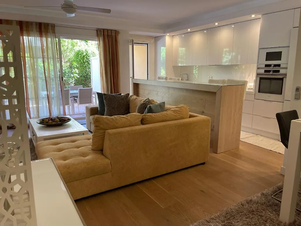Marbella Playa Residencial Con Piscina Apartment 0*,  Spain