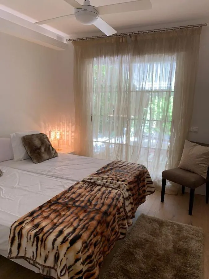 Marbella Playa Residencial Con Piscina Apartment